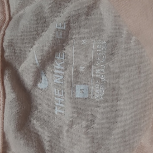 WOMEN'S NIKE TEE SHIRT - Picture 3 of 6